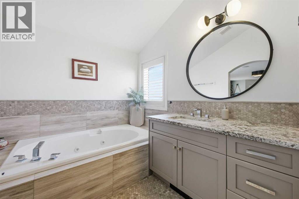 153 Cougarstone Common Sw, Calgary, Alberta  T3H 5P5 - Photo 30 - A2288659