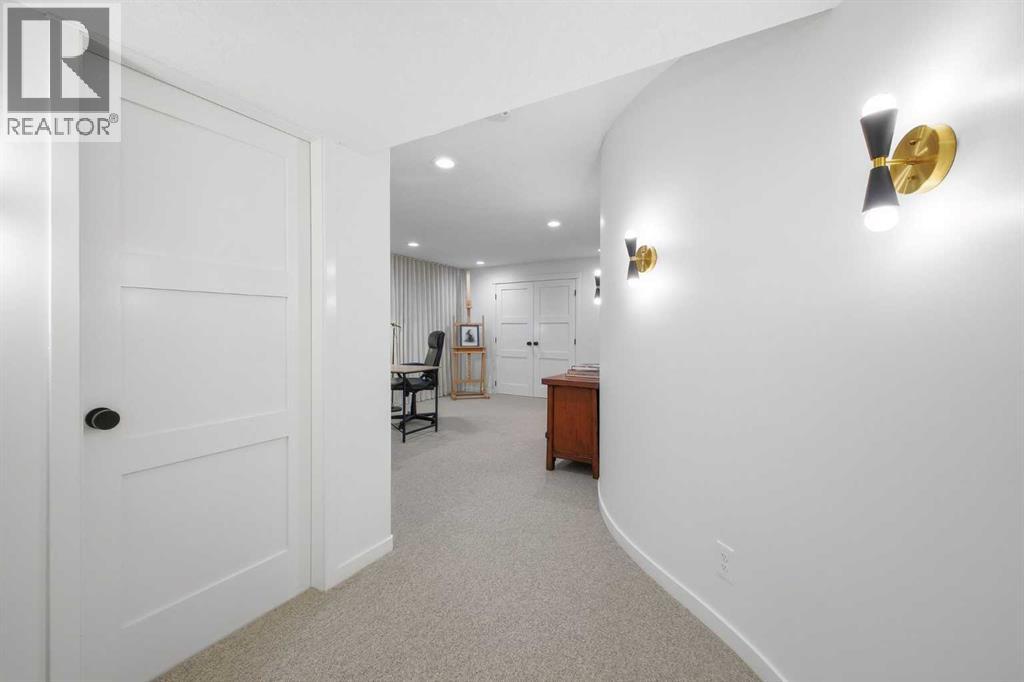 153 Cougarstone Common Sw, Calgary, Alberta  T3H 5P5 - Photo 32 - A2288659