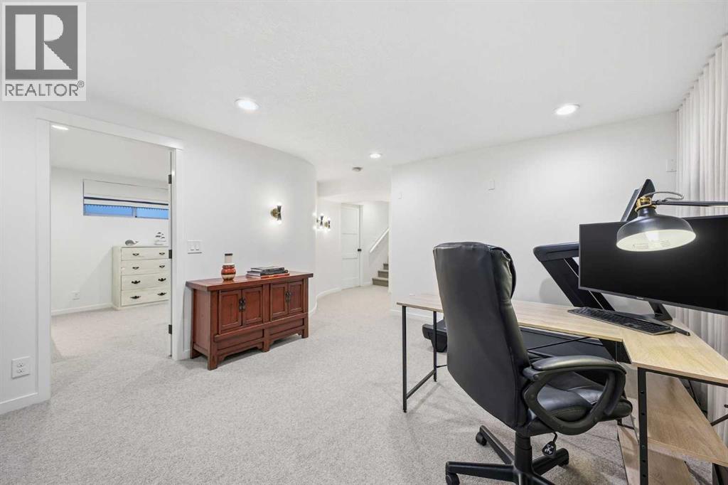 153 Cougarstone Common Sw, Calgary, Alberta  T3H 5P5 - Photo 34 - A2288659