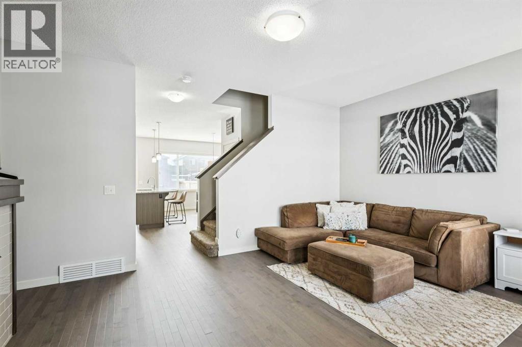 50 Fireside Circle, Cochrane, Alberta  T4C 0Z4 - Photo 5 - A2288908