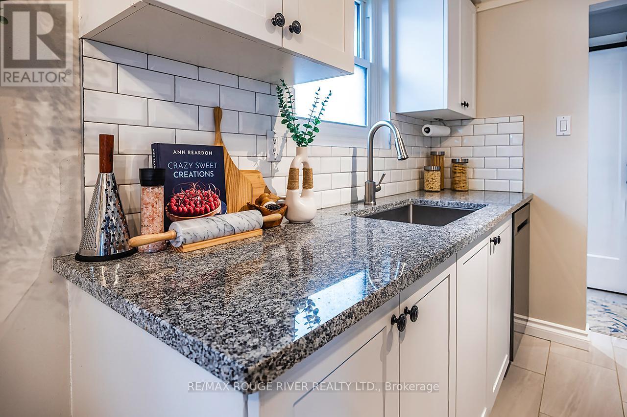 381 Fleetwood Drive, Oshawa, Ontario  L1K 1C2 - Photo 6 - E12834728