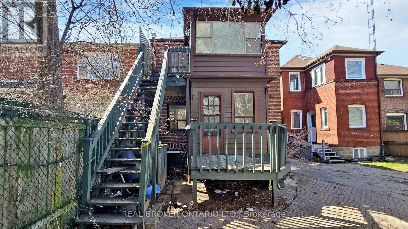 Upper - 451 Donlands Avenue, Toronto, Ontario  M4J 3S4 - Photo 15 - E12834784