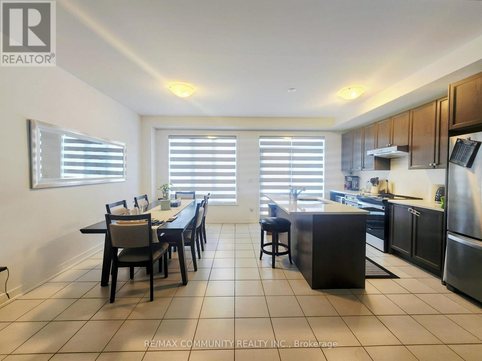 8 Deer Ridge Crescent, Whitby, Ontario  L1P 0P3 - Photo 10 - E12834788