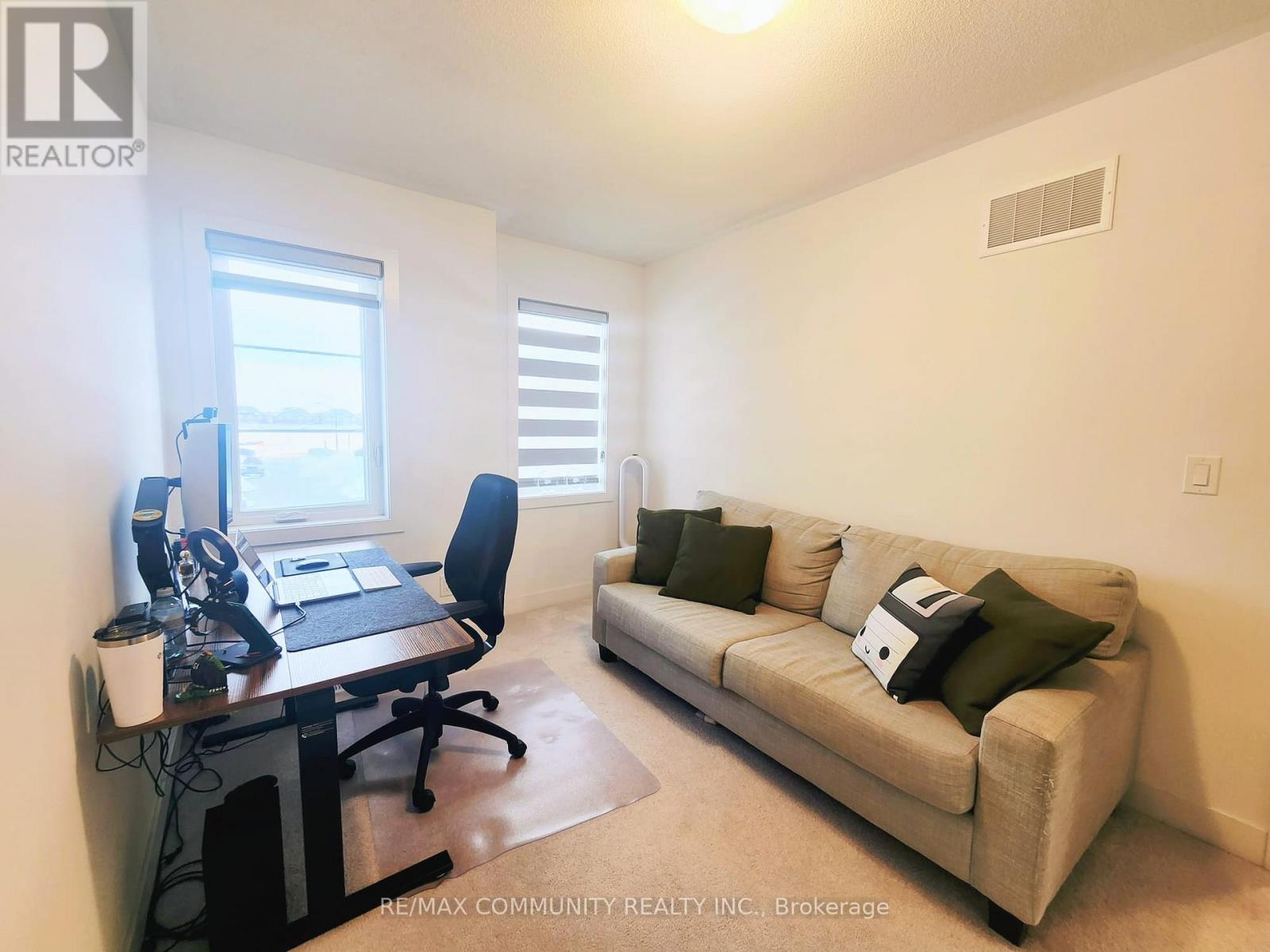 8 Deer Ridge Crescent, Whitby, Ontario  L1P 0P3 - Photo 20 - E12834788