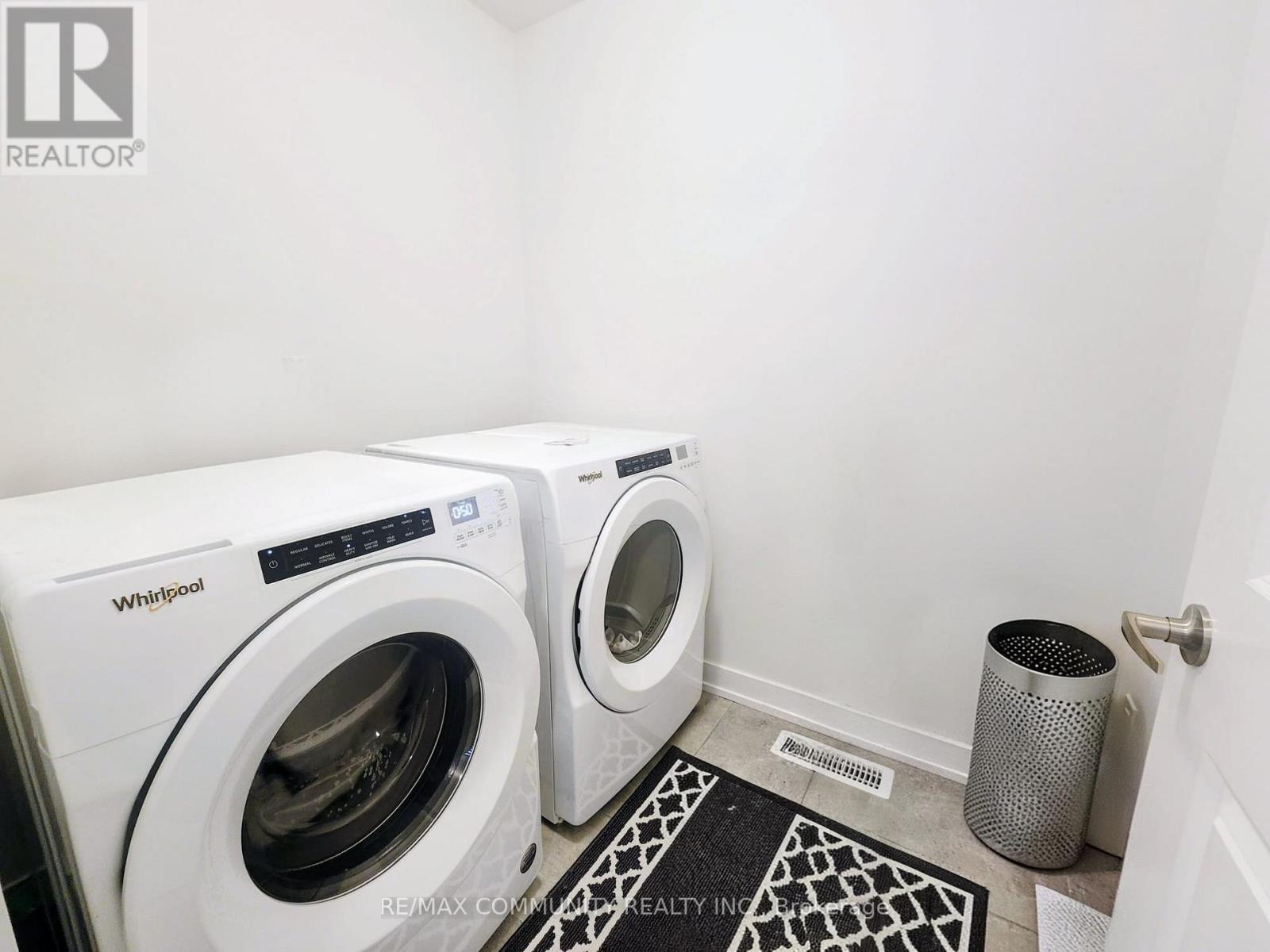 8 Deer Ridge Crescent, Whitby, Ontario  L1P 0P3 - Photo 22 - E12834788