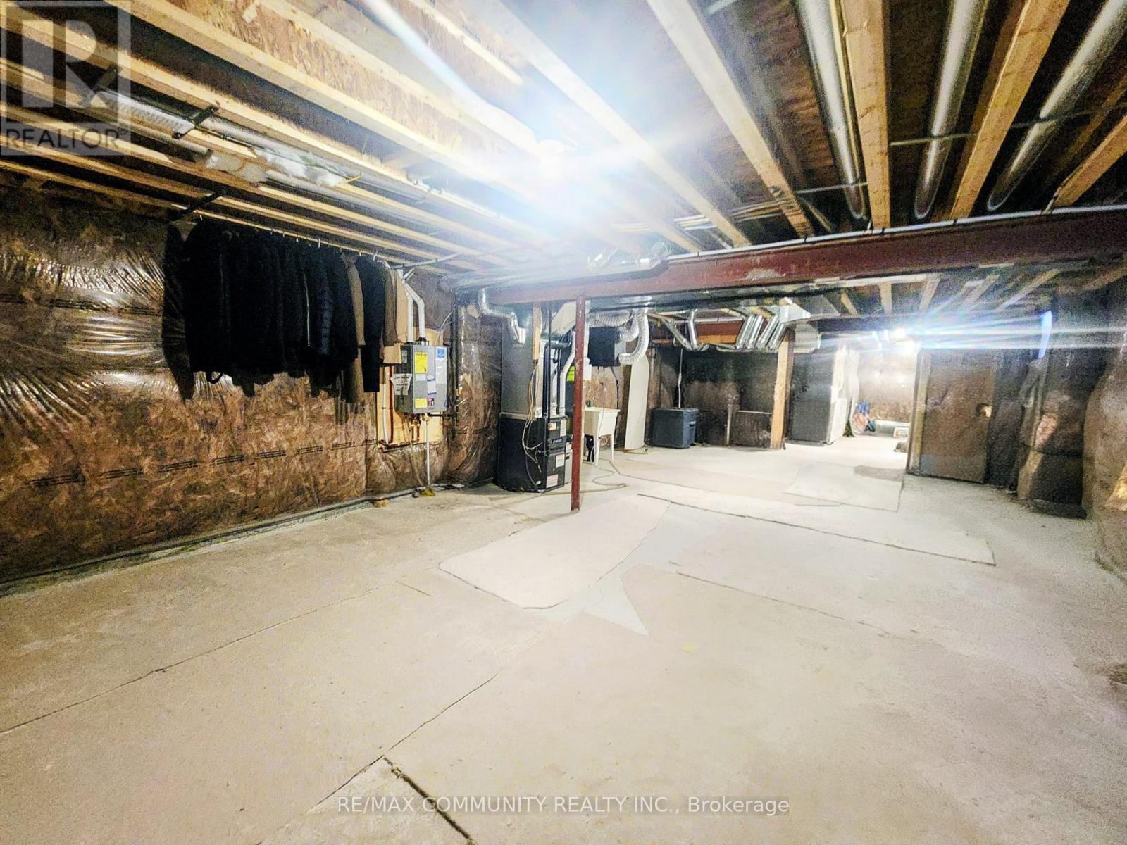 8 Deer Ridge Crescent, Whitby, Ontario  L1P 0P3 - Photo 23 - E12834788