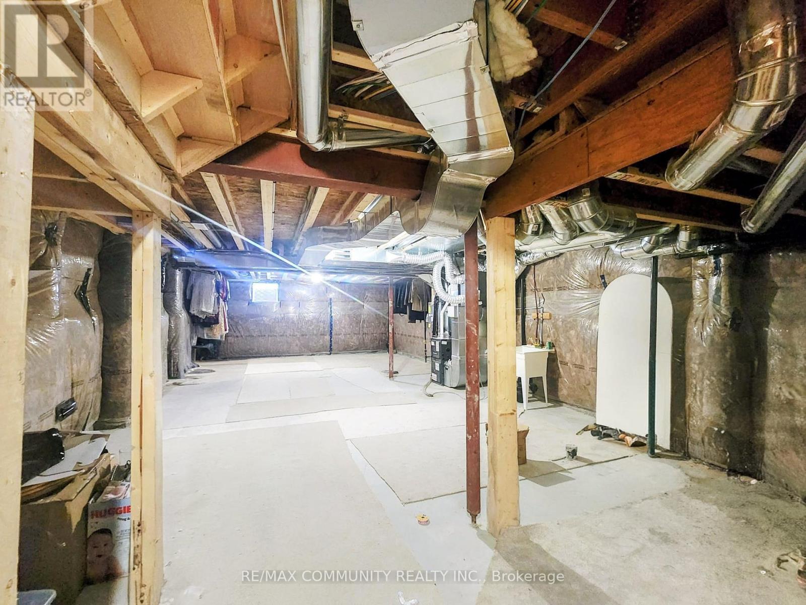 8 Deer Ridge Crescent, Whitby, Ontario  L1P 0P3 - Photo 24 - E12834788