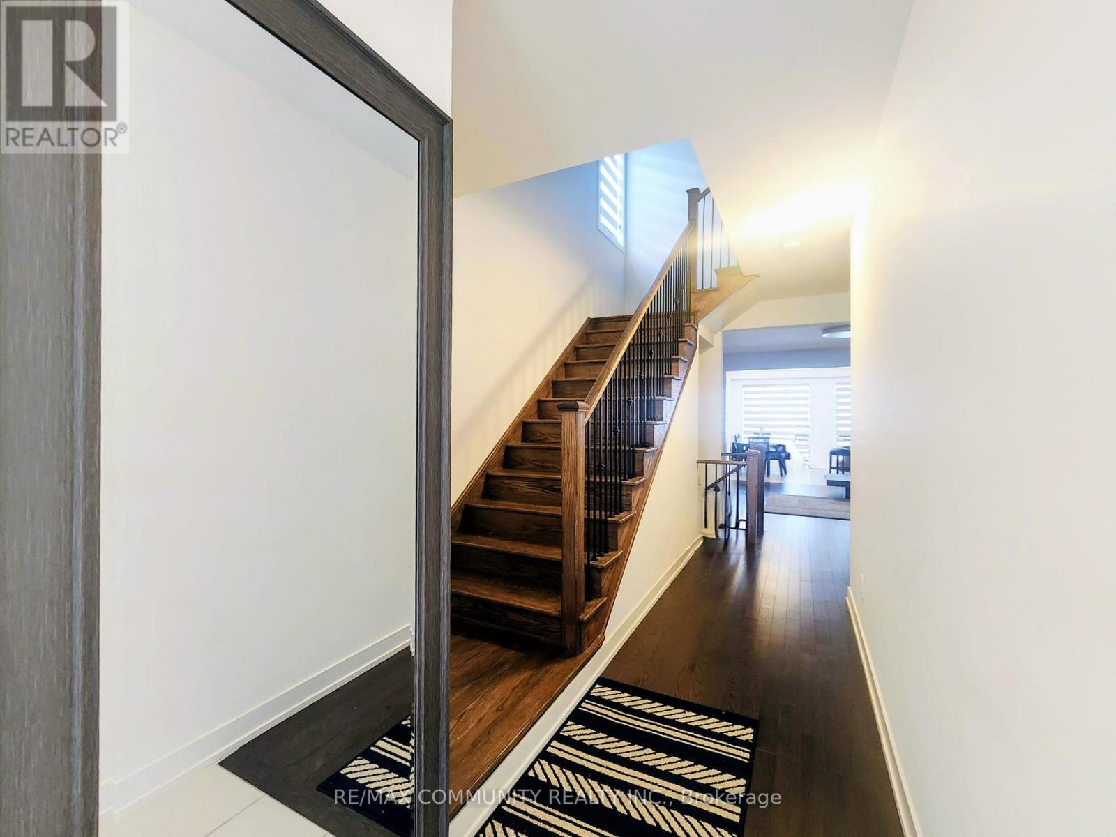 8 Deer Ridge Crescent, Whitby, Ontario  L1P 0P3 - Photo 6 - E12834788