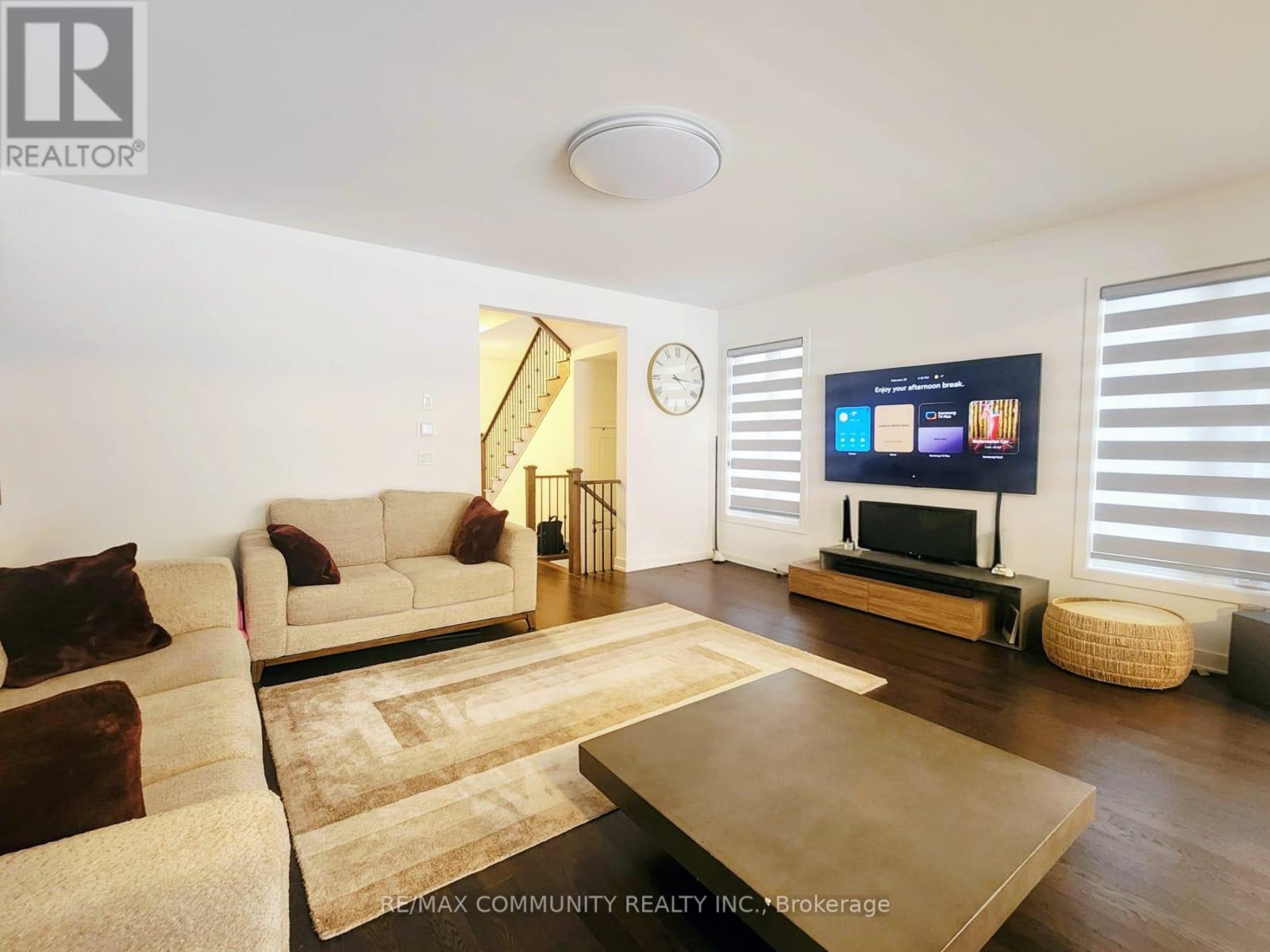 8 Deer Ridge Crescent, Whitby, Ontario  L1P 0P3 - Photo 8 - E12834788