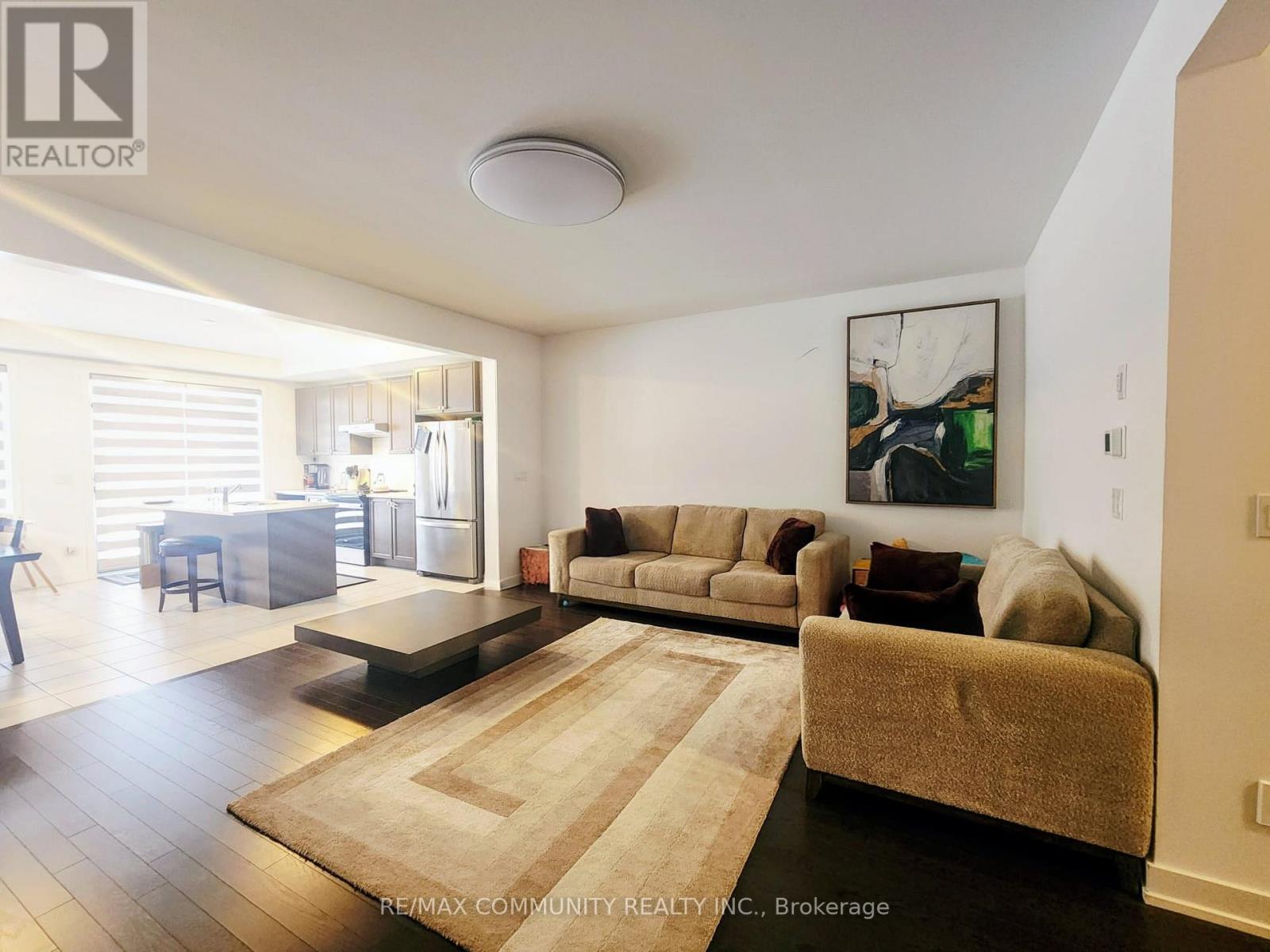 8 Deer Ridge Crescent, Whitby, Ontario  L1P 0P3 - Photo 9 - E12834788