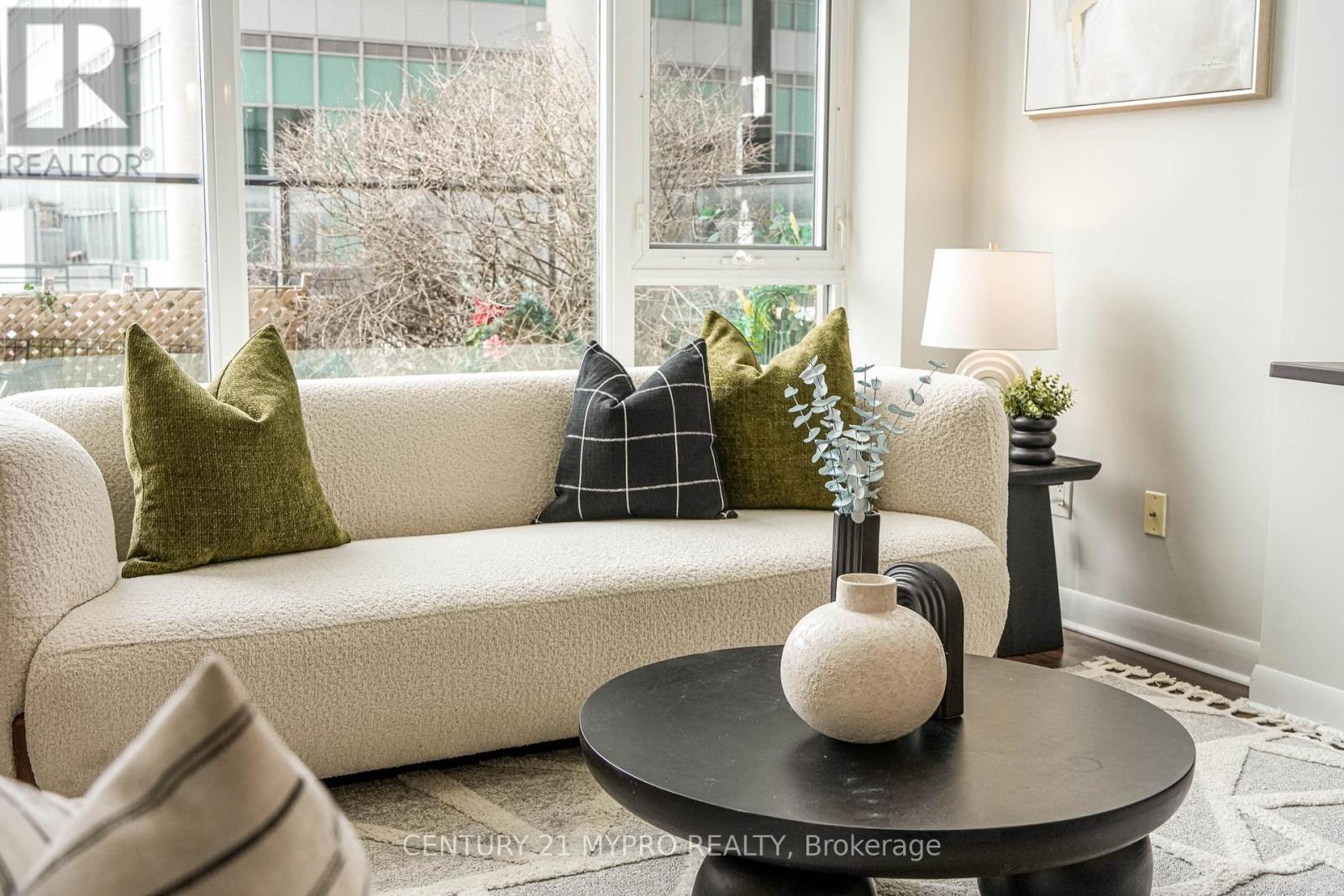 17 Town Centre Court, Toronto, Ontario  M1P 0B3 - Photo 8 - E12834834