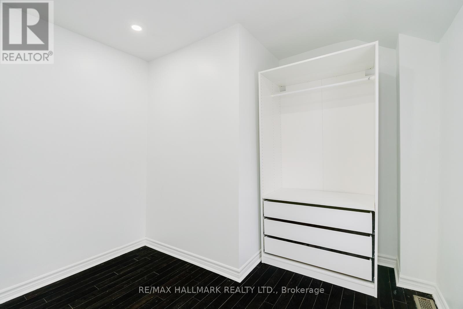 106 Willow Avenue, Toronto, Ontario  M4E 3K3 - Photo 22 - E12834846