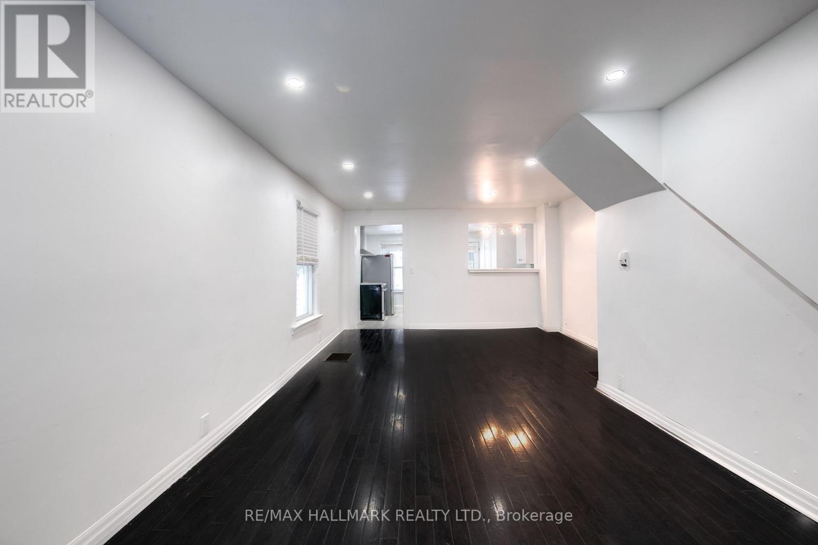 106 Willow Avenue, Toronto, Ontario  M4E 3K3 - Photo 4 - E12834846