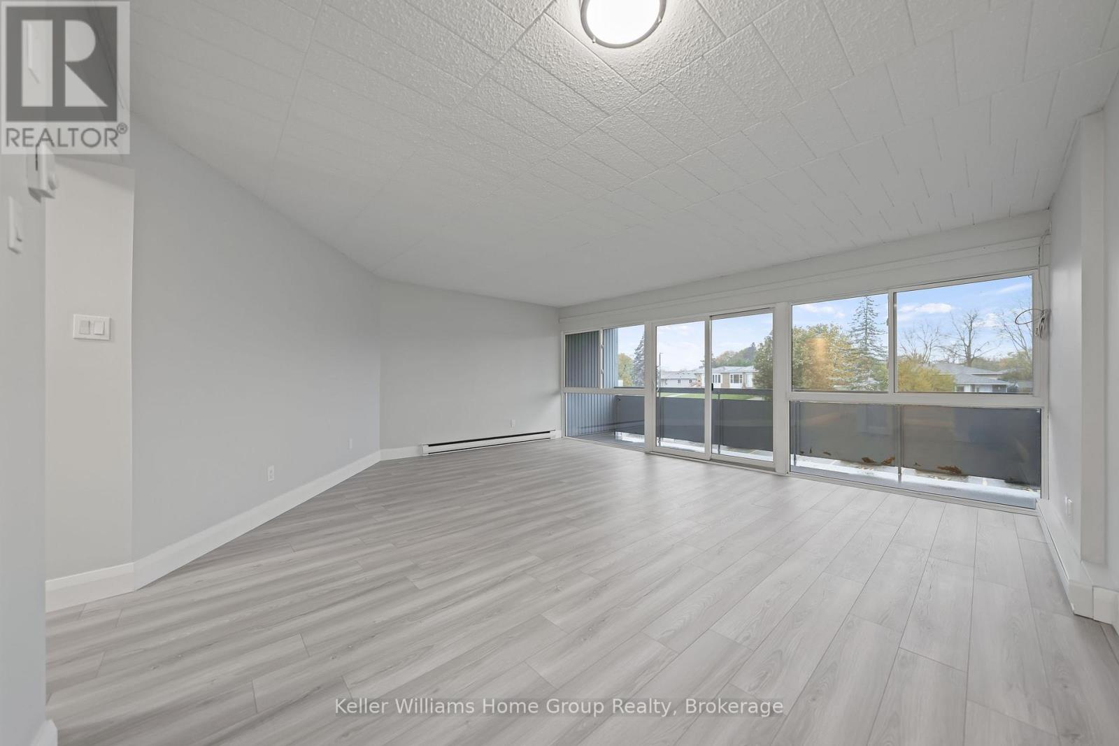 408 - 91 Conroy Crescent, Guelph (Dovercliffe Park/old University), Ontario  N1G 2V5 - Photo 2 - X12833870