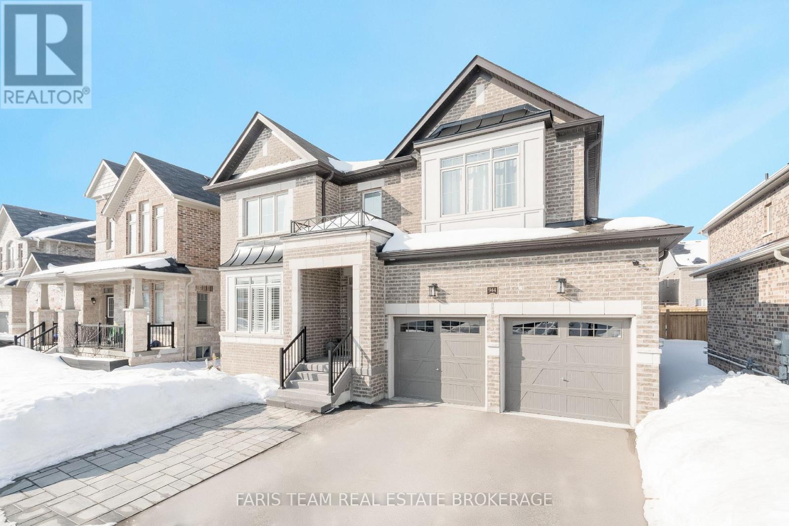 944 Larter Street, Innisfil, Ontario  L9S 0N4 - Photo 3 - N12834682