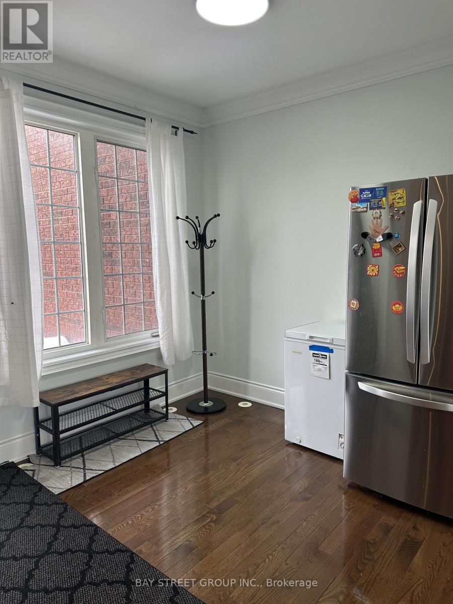 97 Zokol Drive, Aurora, Ontario  L4G 0B9 - Photo 10 - N12834702