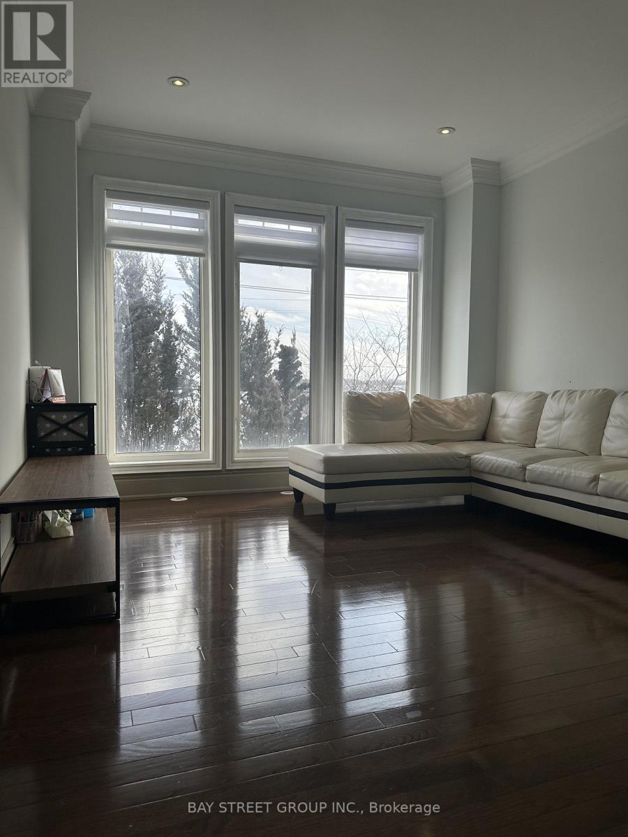 97 Zokol Drive, Aurora, Ontario  L4G 0B9 - Photo 12 - N12834702