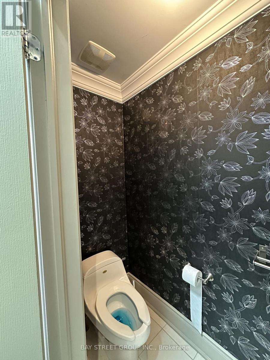 97 Zokol Drive, Aurora, Ontario  L4G 0B9 - Photo 14 - N12834702