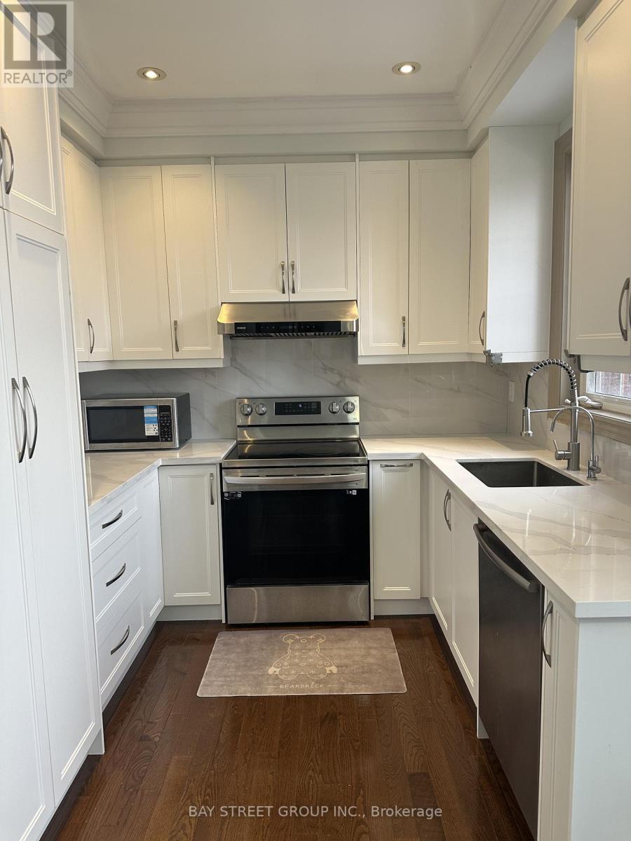 97 Zokol Drive, Aurora, Ontario  L4G 0B9 - Photo 6 - N12834702