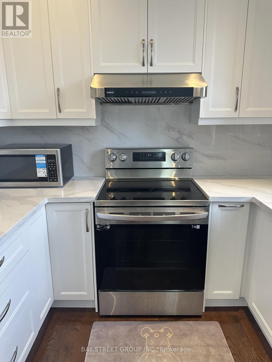 97 Zokol Drive, Aurora, Ontario  L4G 0B9 - Photo 7 - N12834702