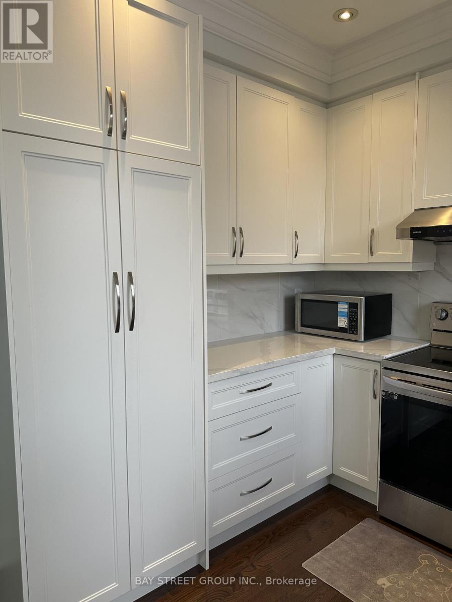 97 Zokol Drive, Aurora, Ontario  L4G 0B9 - Photo 8 - N12834702