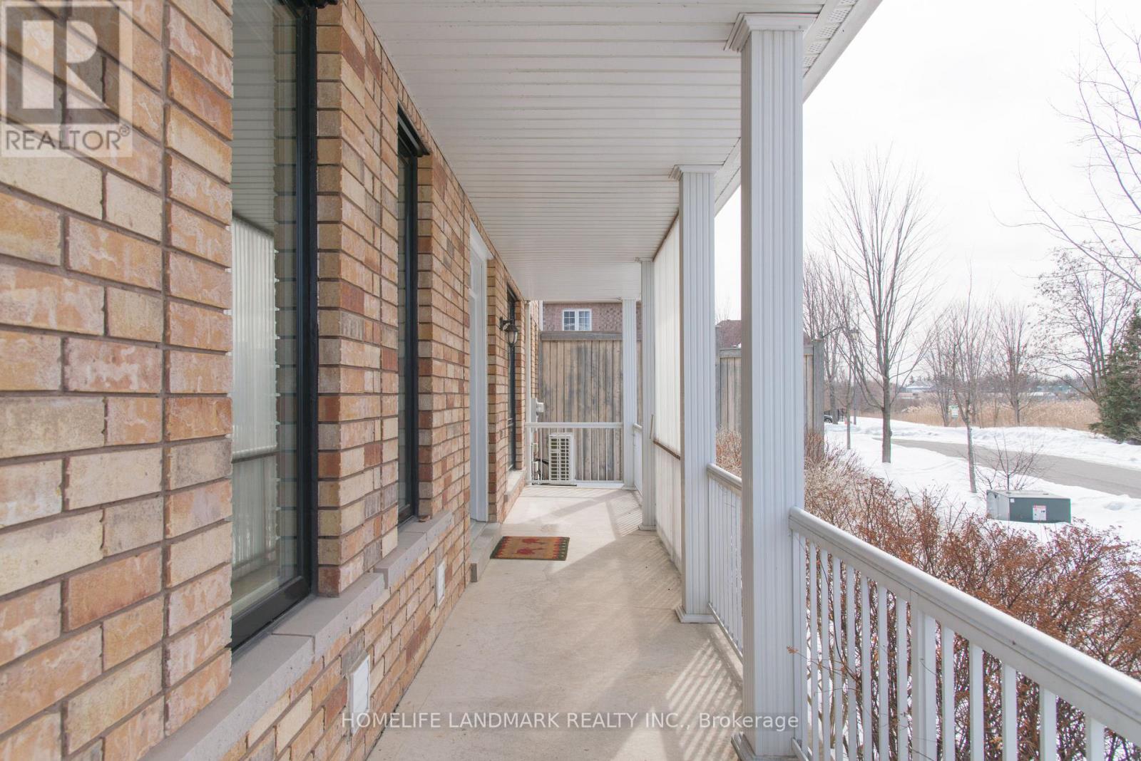 63 Sunburst Crescent, Markham, Ontario  L6E 1R3 - Photo 4 - N12834712