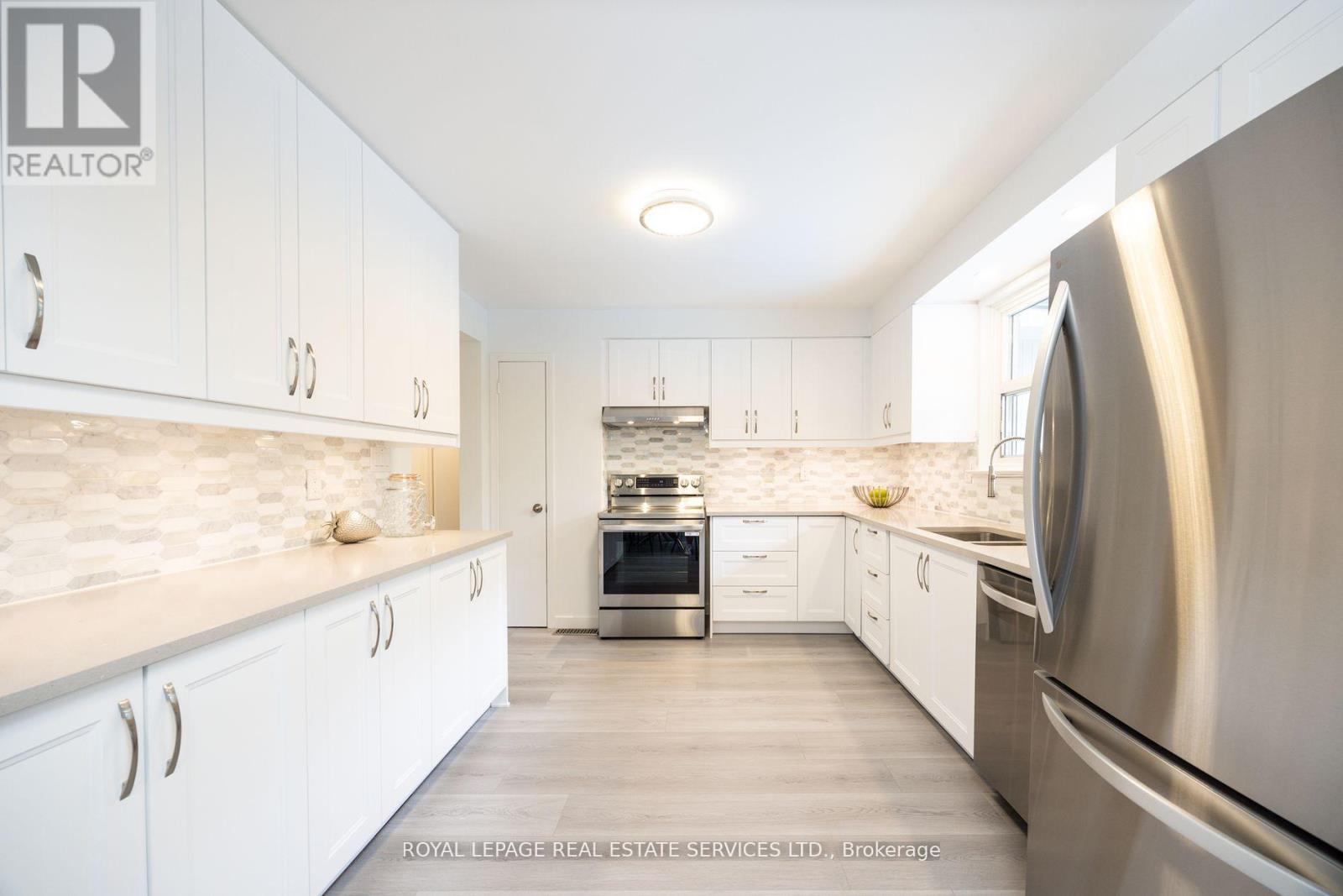 198 Romfield Circuit, Markham, Ontario  L3T 3J1 - Photo 13 - N12834852