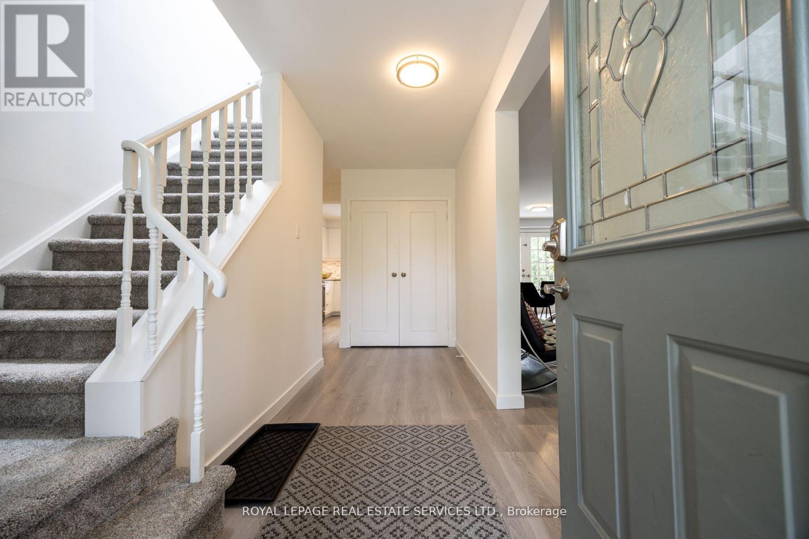 198 Romfield Circuit, Markham, Ontario  L3T 3J1 - Photo 3 - N12834852