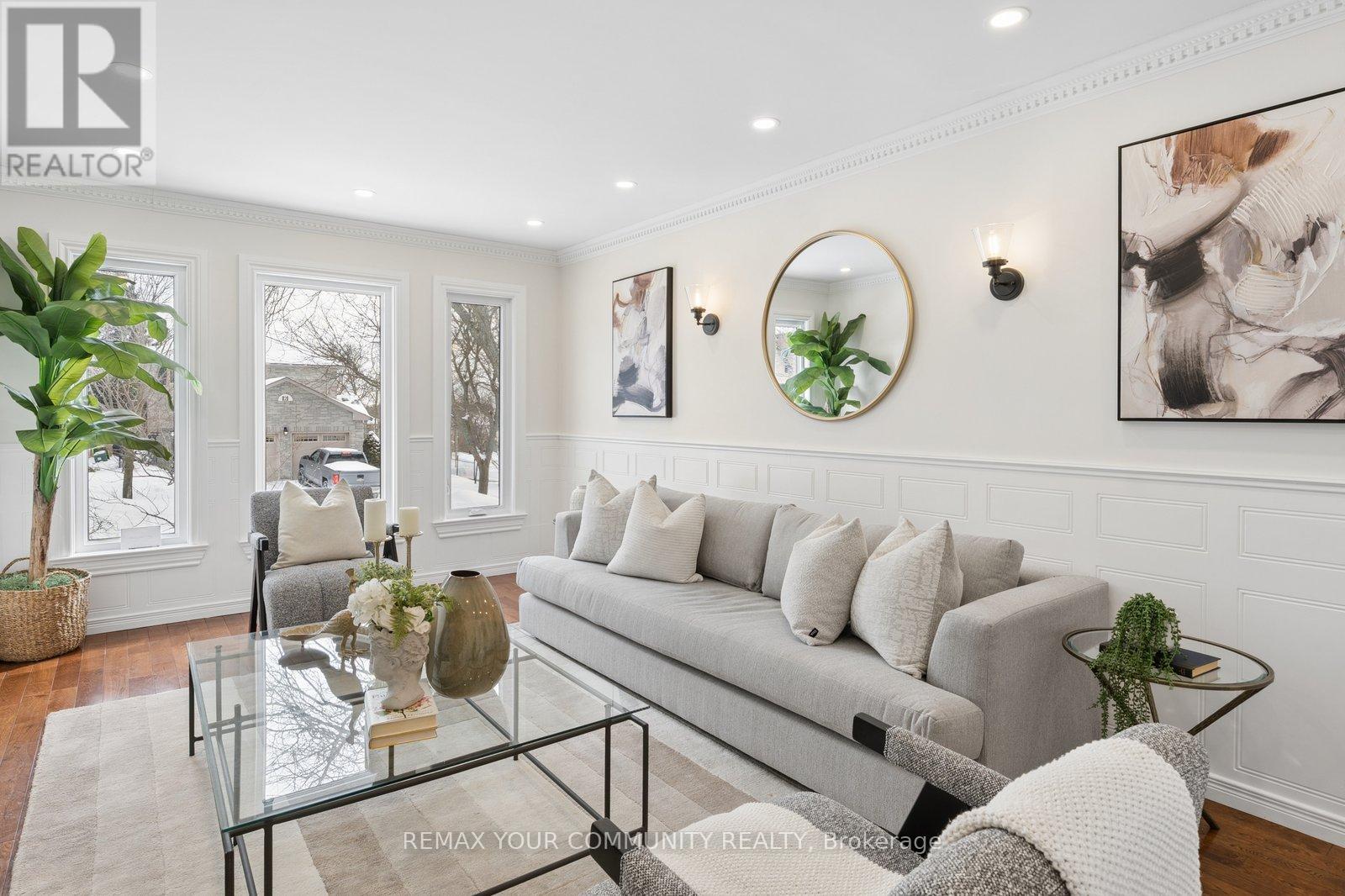 16 Autumn Way, Aurora, Ontario  L4G 4P1 - Photo 6 - N12834866