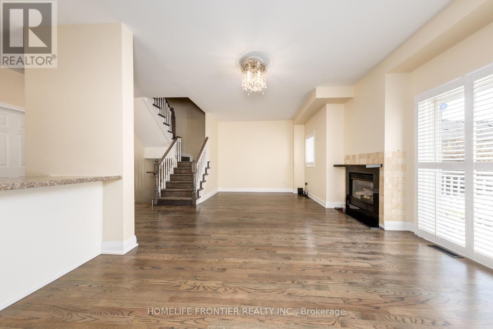 289 - 23 Observatory Lane, Richmond Hill (Observatory), Ontario  L4C 0M7 - Photo 8 - N12811146