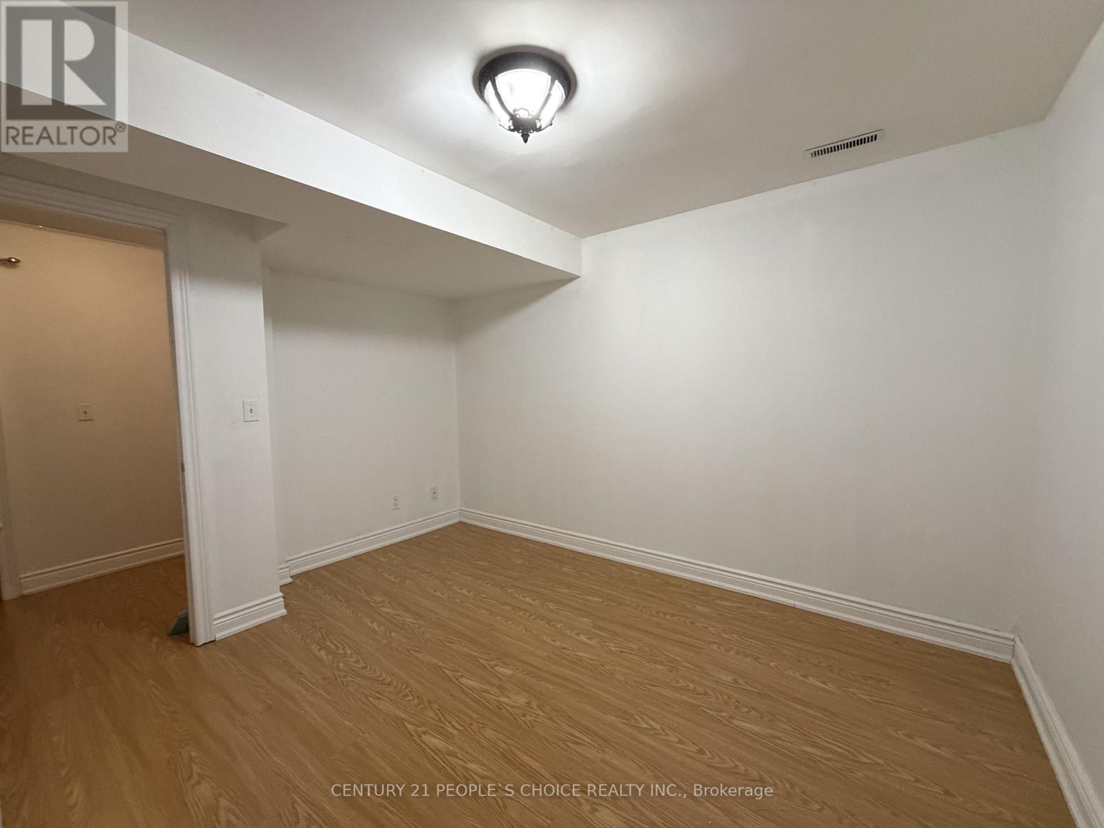 3389 Wild Cherry Lane, Mississauga, Ontario  L5N 7N7 - Photo 21 - W12833852