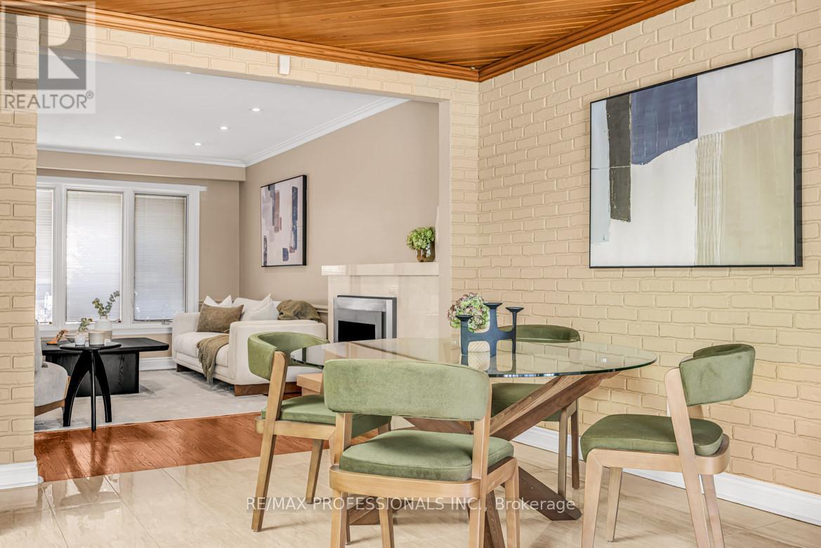 16 Woodpark Road, Toronto, Ontario  M9P 1L9 - Photo 11 - W12834658