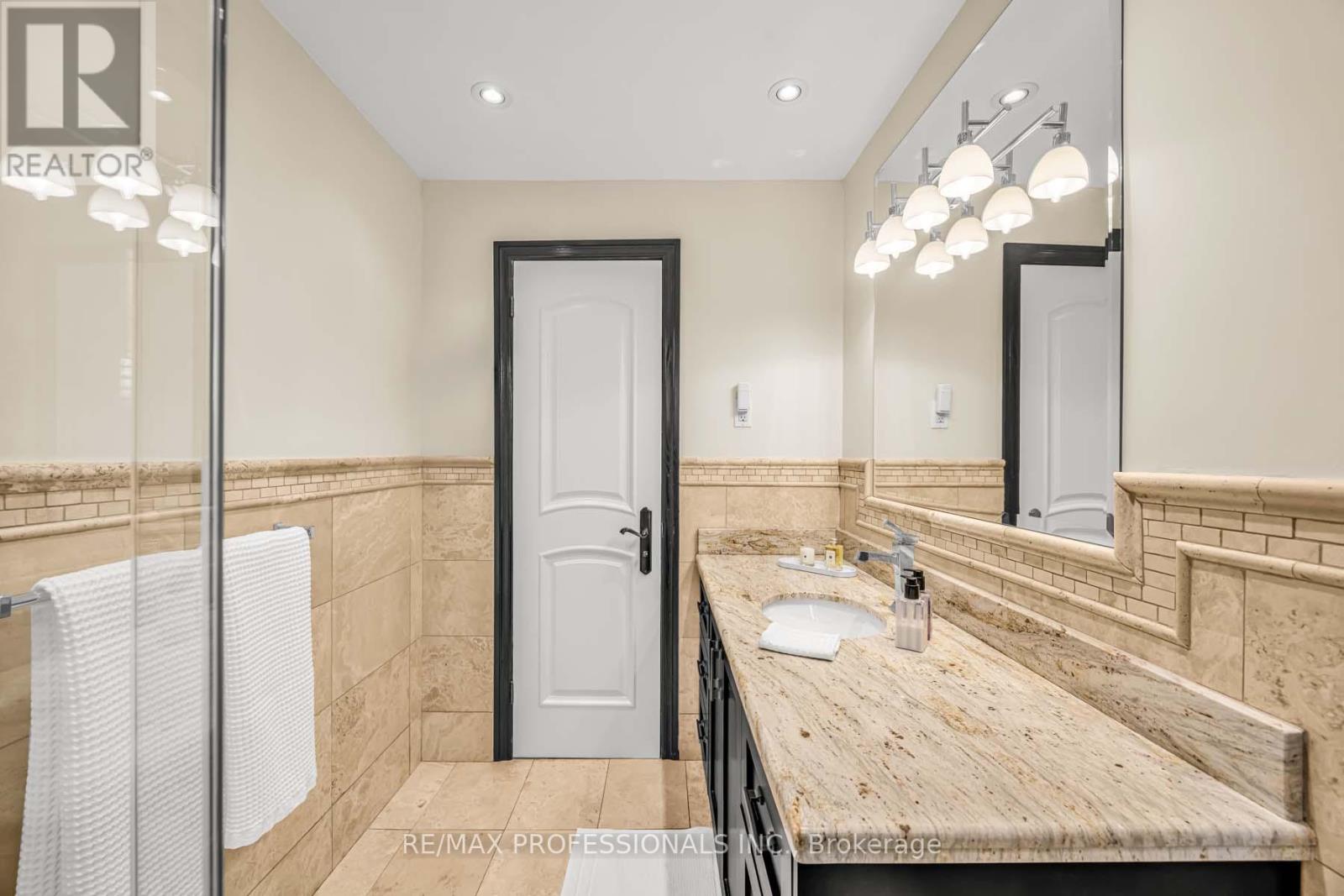 16 Woodpark Road, Toronto, Ontario  M9P 1L9 - Photo 30 - W12834658