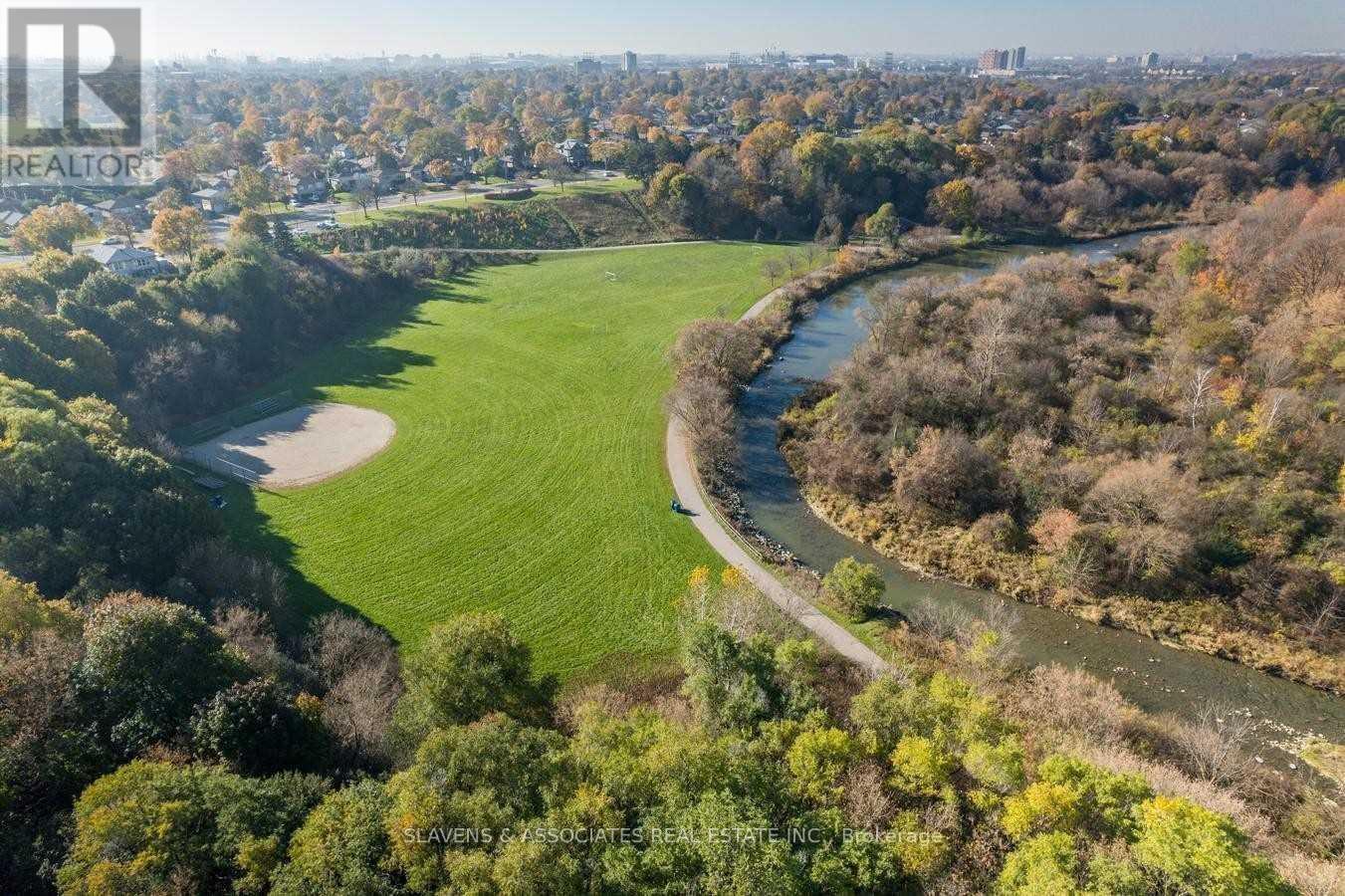 Upper - 28 Esther Lorrie Drive, Toronto, Ontario  M9W 4T8 - Photo 8 - W12834668