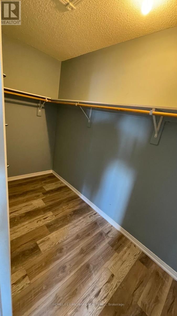 21 Monaco Court, Brampton, Ontario  L7A 1X4 - Photo 11 - W12834692