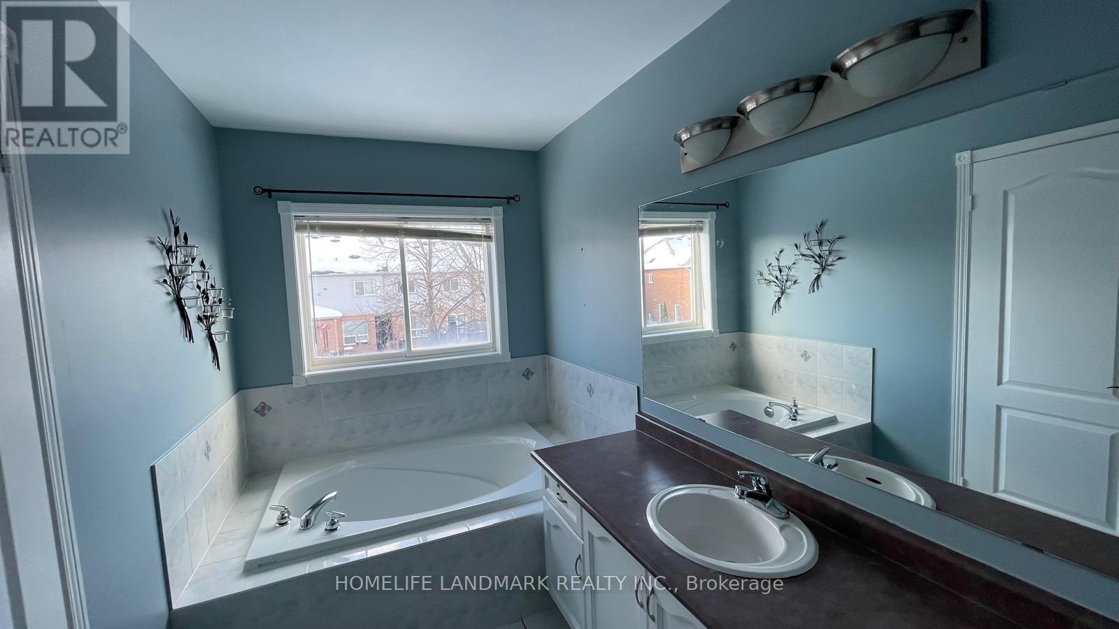 21 Monaco Court, Brampton, Ontario  L7A 1X4 - Photo 13 - W12834692