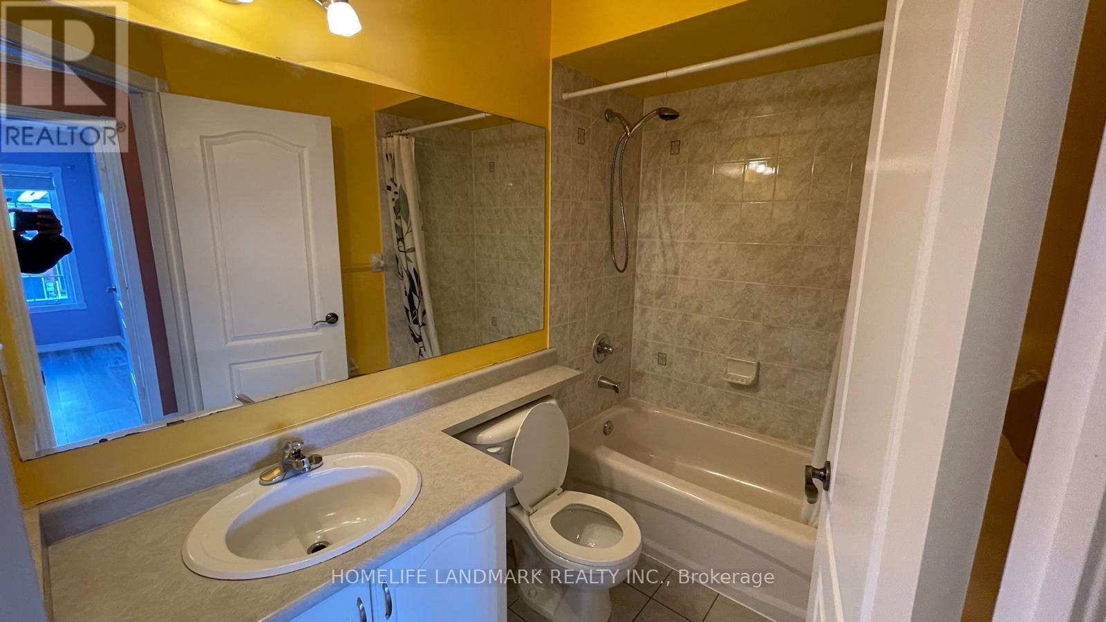 21 Monaco Court, Brampton, Ontario  L7A 1X4 - Photo 15 - W12834692