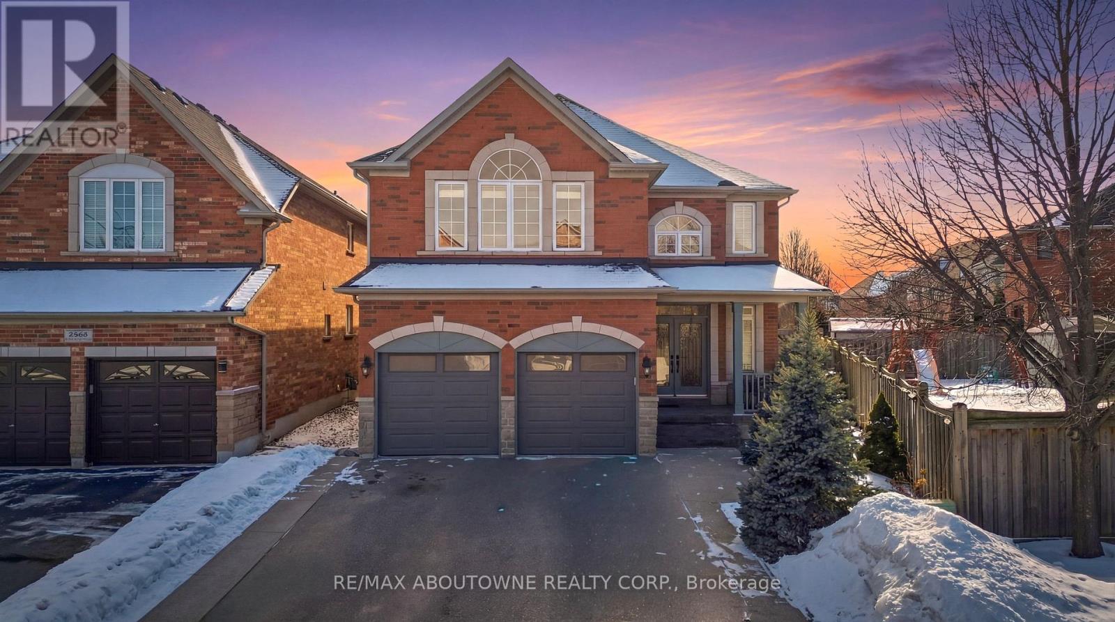 2070 WILLHAVEN TRAIL, Oakville, Ontario