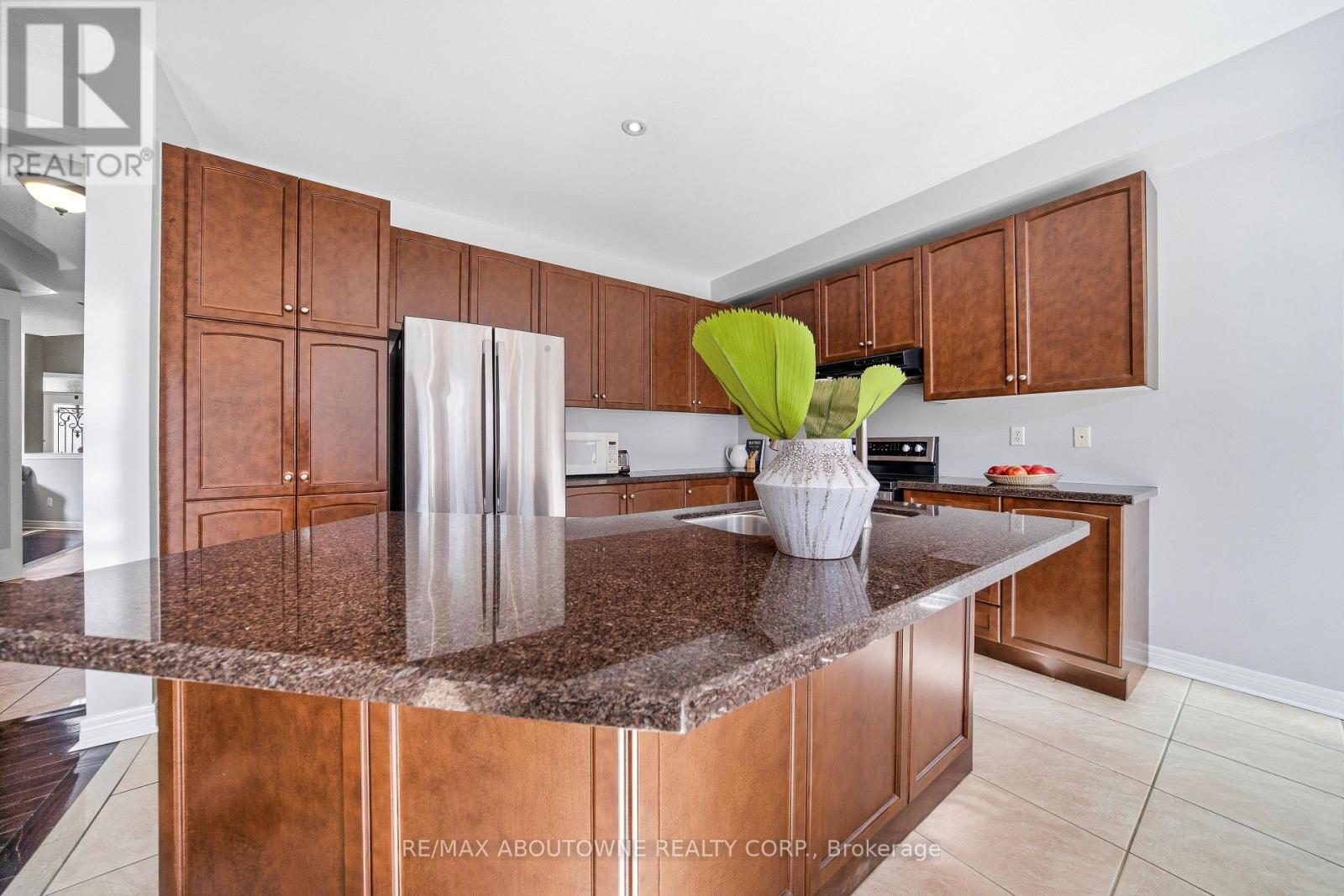 2070 Willhaven Trail, Oakville, Ontario  L6M 5G3 - Photo 22 - W12834724