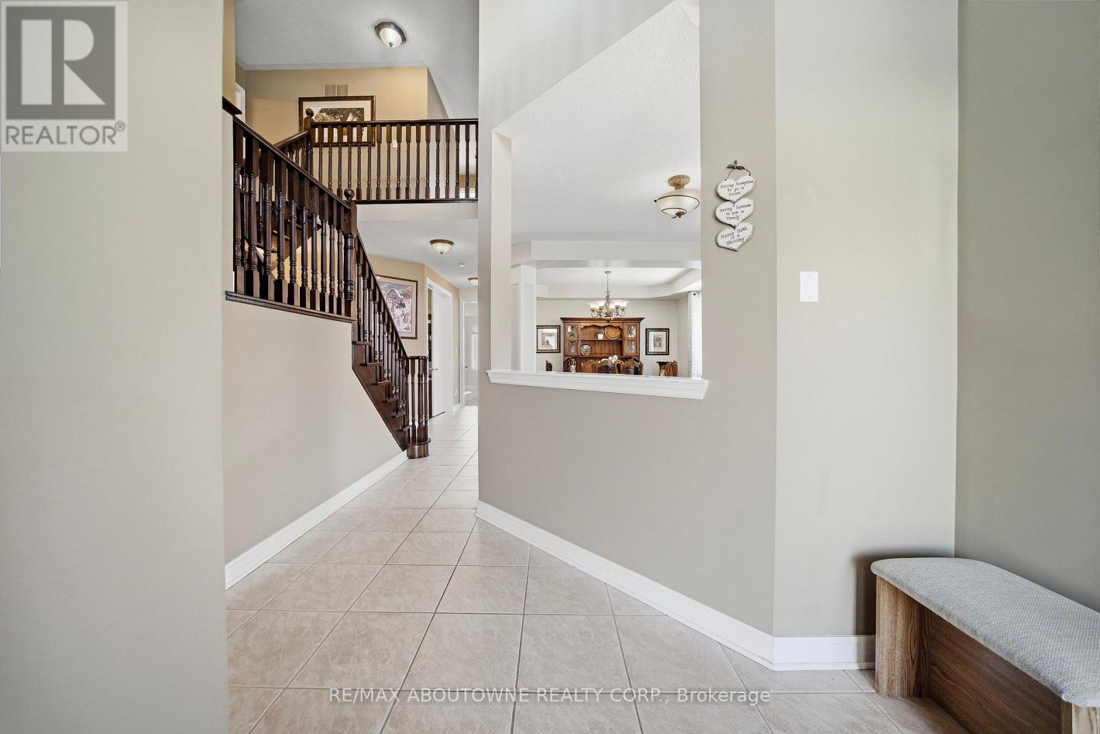 2070 Willhaven Trail, Oakville, Ontario  L6M 5G3 - Photo 3 - W12834724