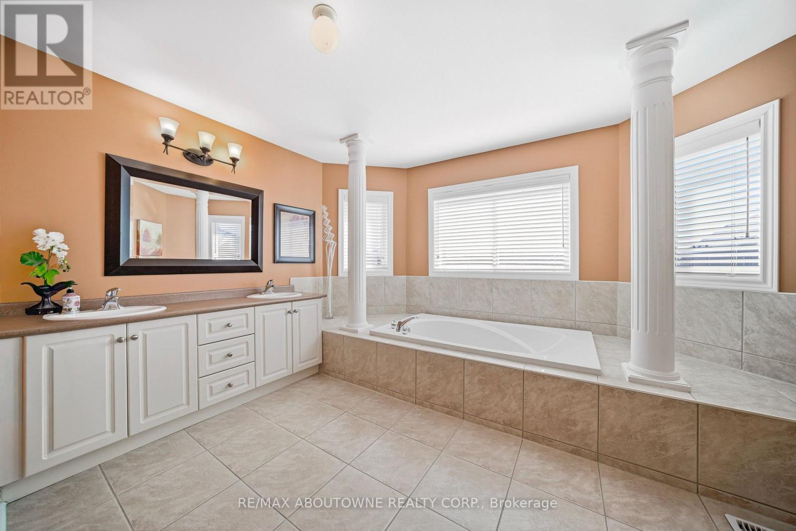 2070 Willhaven Trail, Oakville, Ontario  L6M 5G3 - Photo 32 - W12834724