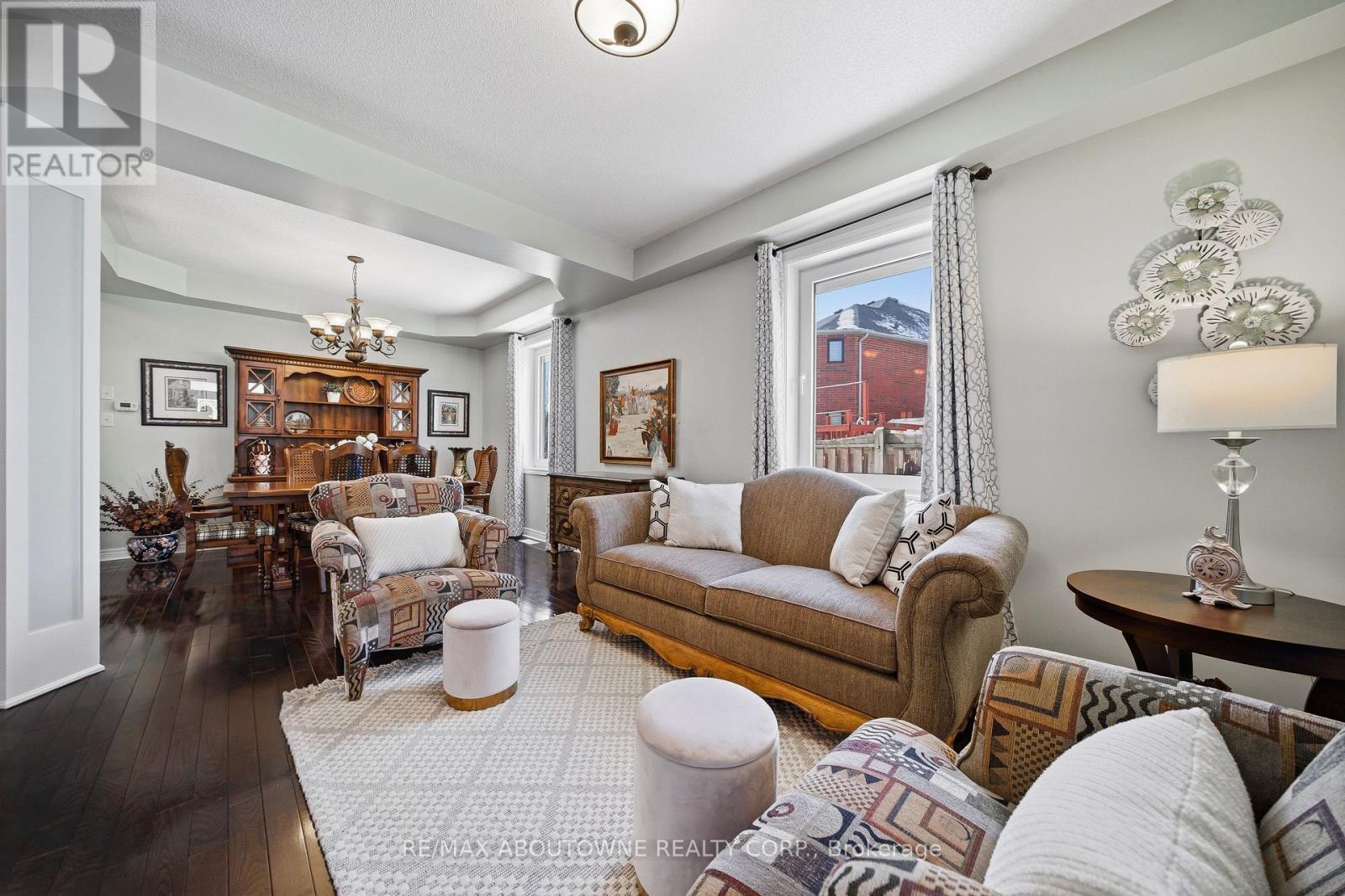 2070 Willhaven Trail, Oakville, Ontario  L6M 5G3 - Photo 7 - W12834724