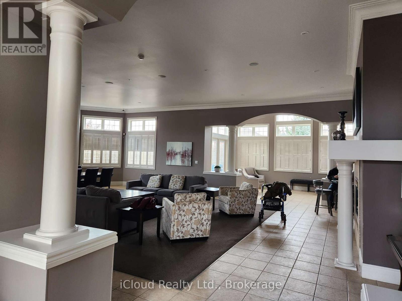 306 - 1450 Bishops Gate, Oakville, Ontario  L6M 4N1 - Photo 3 - W12834734