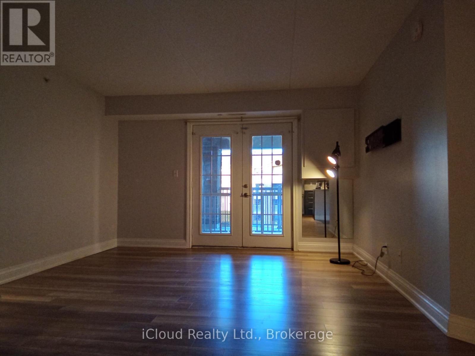 306 - 1450 Bishops Gate, Oakville, Ontario  L6M 4N1 - Photo 9 - W12834734