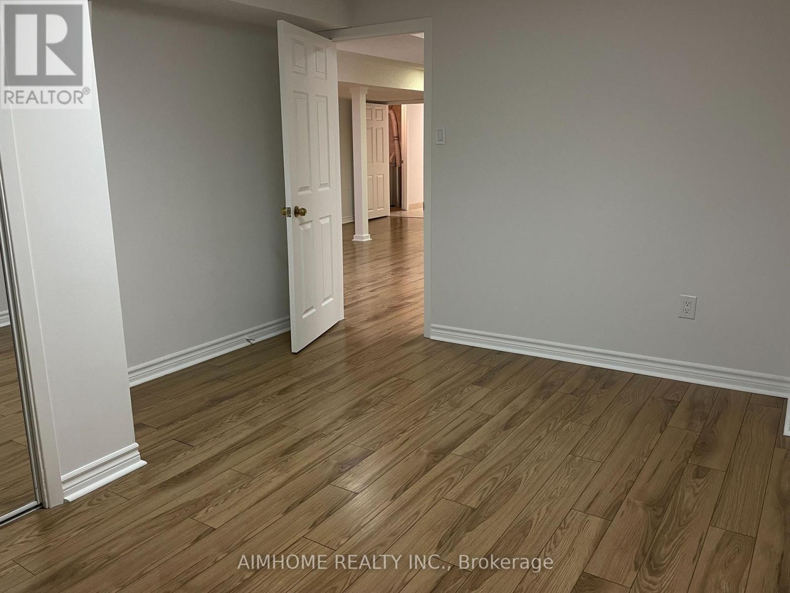 Basement - 4072 Colonial Drive, Mississauga, Ontario  L5L 4K1 - Photo 12 - W12834750