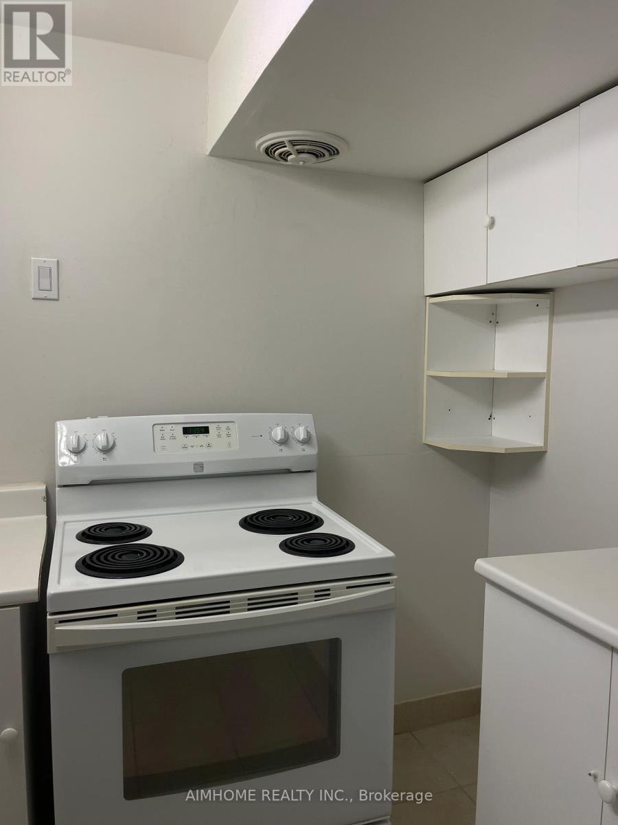 Basement - 4072 Colonial Drive, Mississauga, Ontario  L5L 4K1 - Photo 9 - W12834750