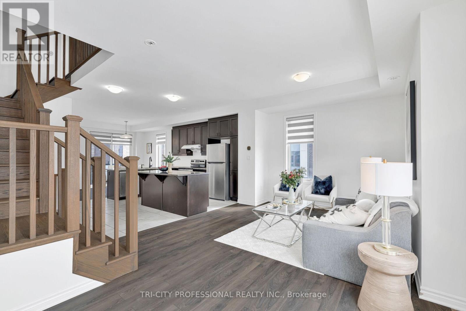 2 Summer Wind Lane, Brampton, Ontario  L7A 0B6 - Photo 16 - W12834802