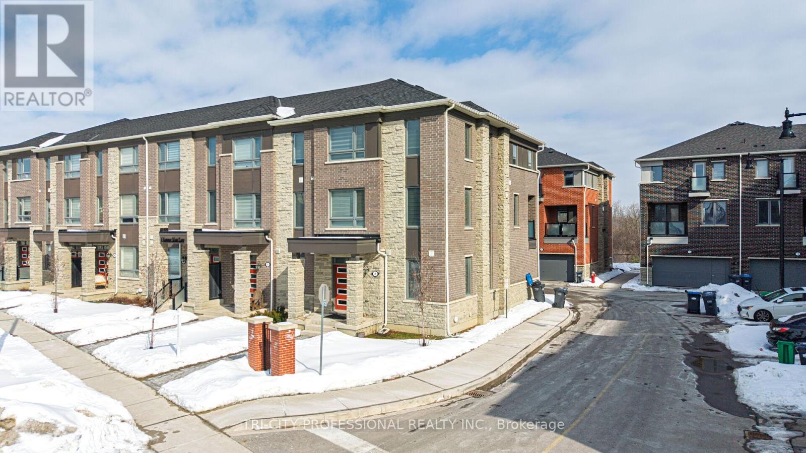 2 Summer Wind Lane, Brampton, Ontario  L7A 0B6 - Photo 2 - W12834802