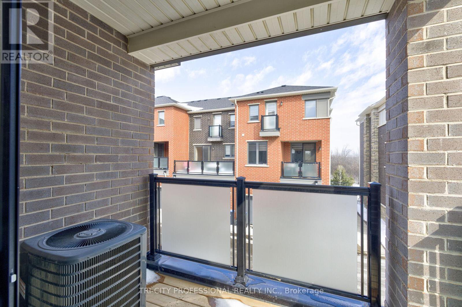 2 Summer Wind Lane, Brampton, Ontario  L7A 0B6 - Photo 26 - W12834802