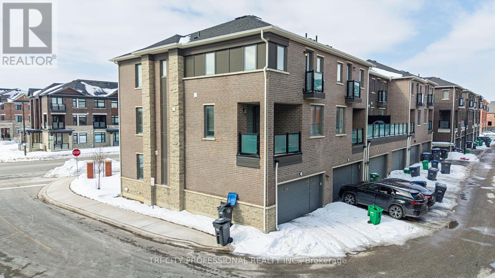 2 Summer Wind Lane, Brampton, Ontario  L7A 0B6 - Photo 3 - W12834802
